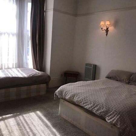 Bed and Breakfast Hamilton House à Southsea Extérieur photo