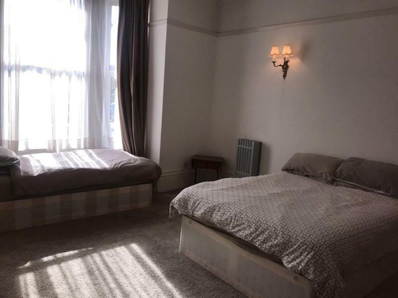 Bed and Breakfast Hamilton House à Southsea Extérieur photo